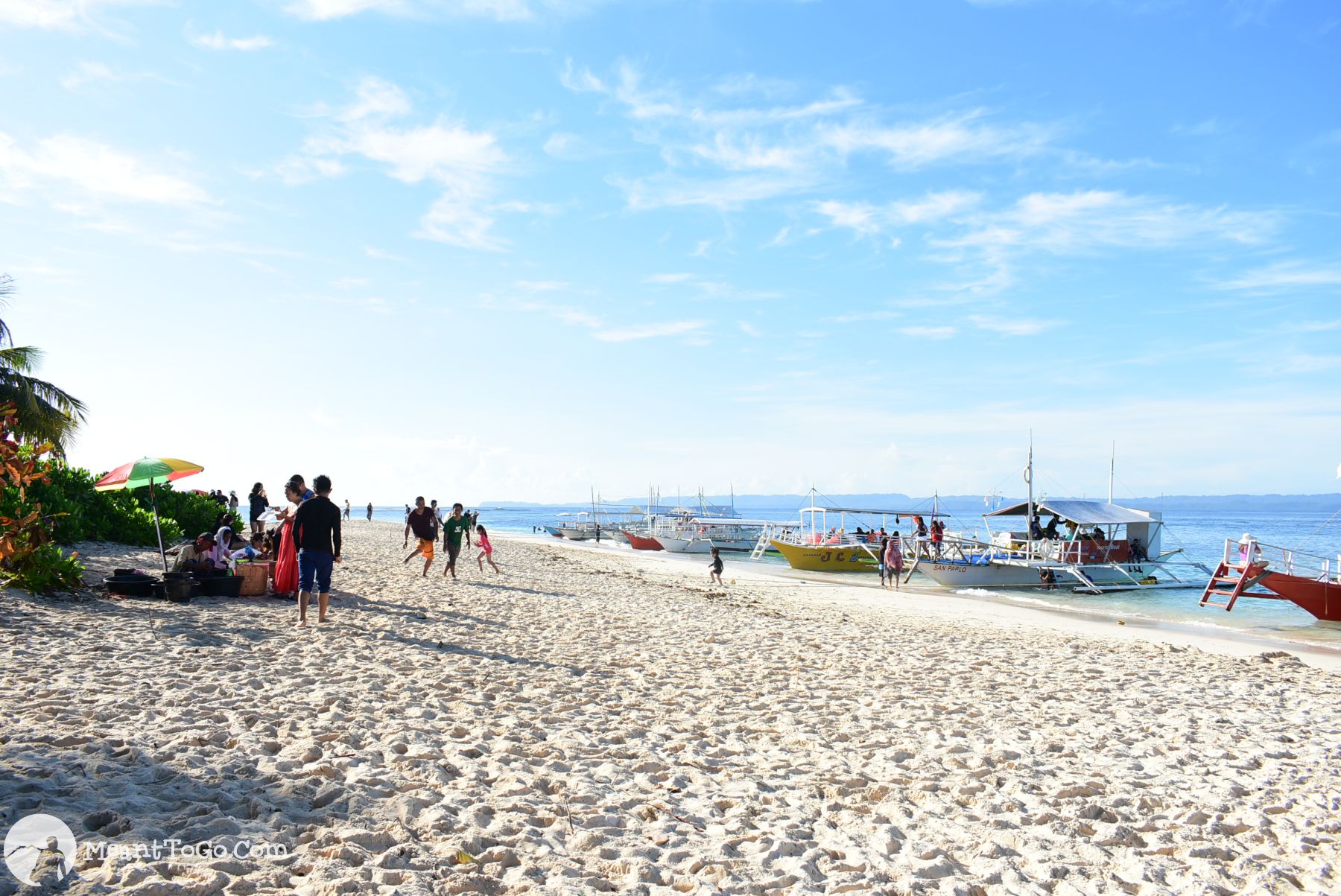 Hagonoy Island, Britania, Surigao del Sur