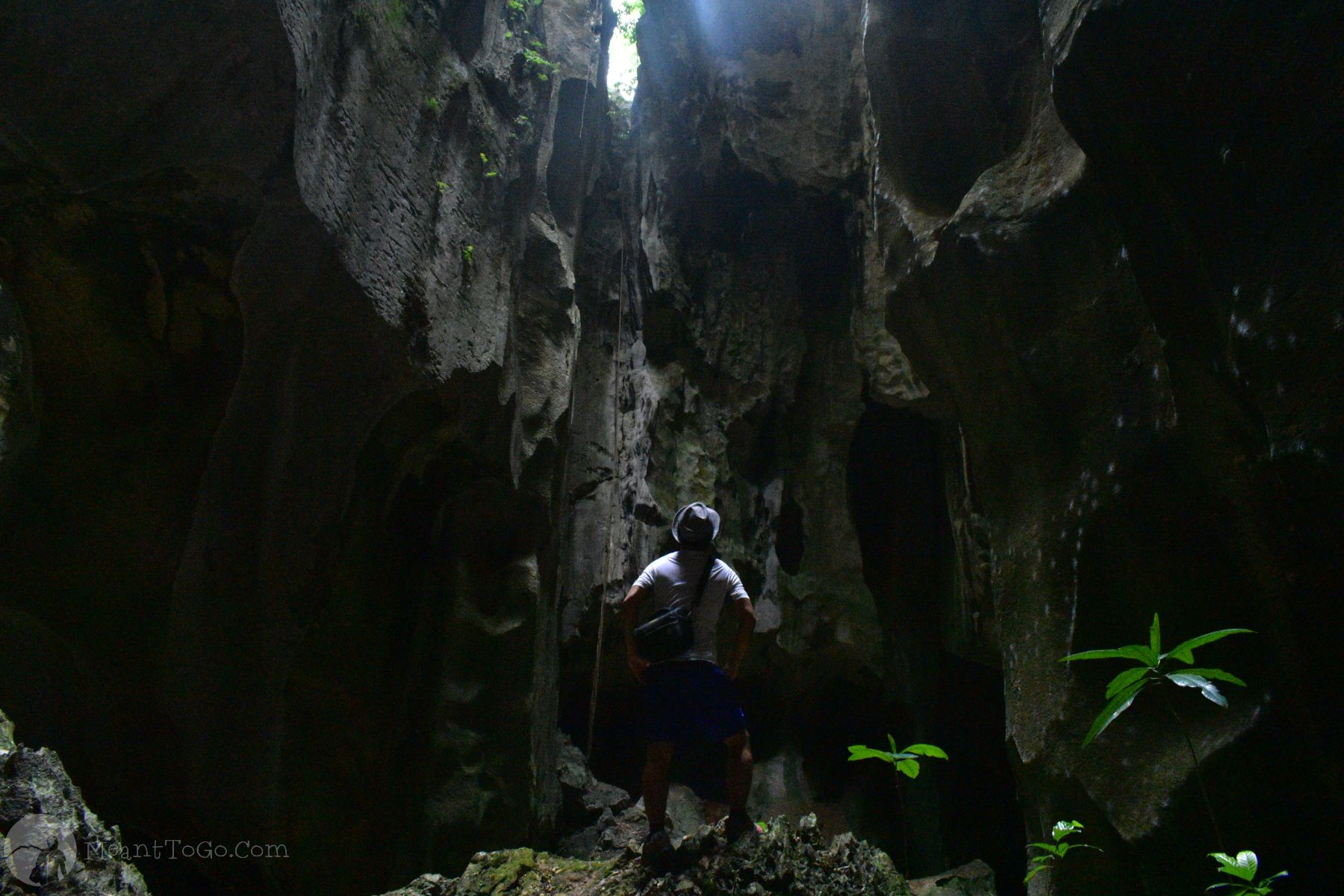 Conquering the Pawikan Cave in Islas de Gigantes