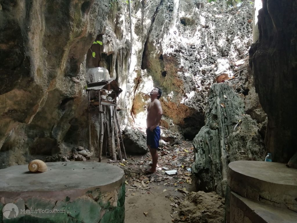 Cave at Skull Cove, Carnaza Island