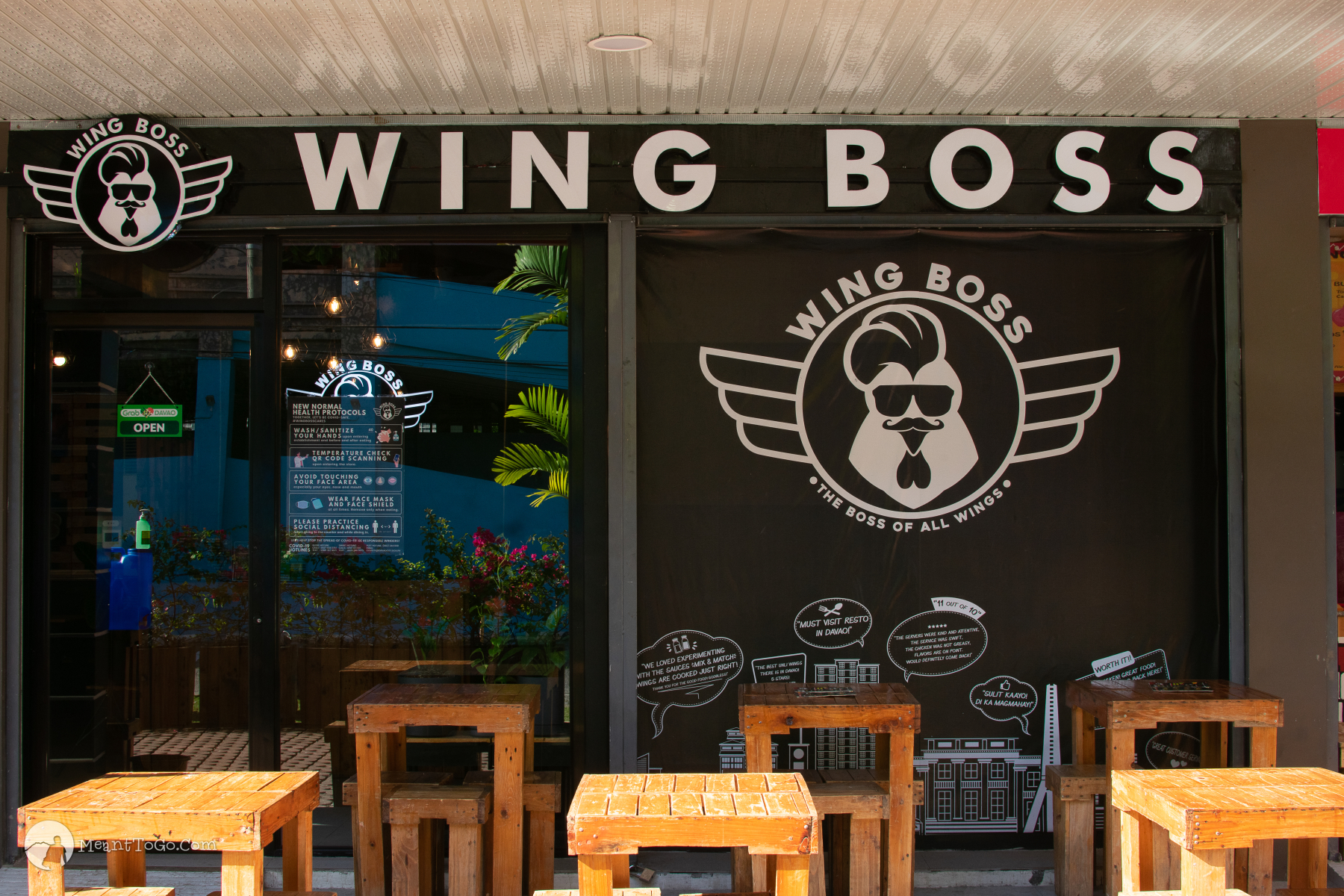 Unlimited Fried Chicken Wings at WING BOSS